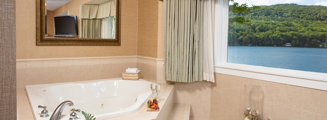 Avery Suite Jetted Tub